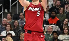 巴特勒连续三场比赛得分超过突破纪录，塞尔维亚队挑战极限！的简单介绍