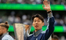 孙兴慜再度上演帽子戏法，莫德里奇后防线成筛子！的简单介绍