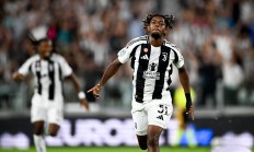 包含尤文图斯连续五场破门，泰山主帅直言：这小子挡不住！的词条