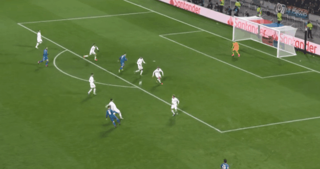 老妇人遭遇冷门败绩，欧冠前景变数